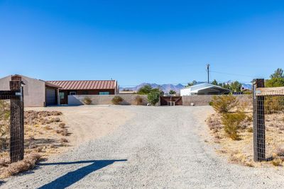 1325 Dunes St, House other with 2 bedrooms, 2 bathrooms and null parking in Ridgecrest CA | Image 2