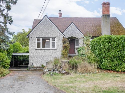 655 Linkleas Ave, Oak Bay, BC, V8S5C2 | Card Image