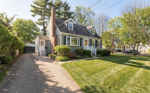 9 Pearl St, Walpole, MA, 02081-1730 | Card Image