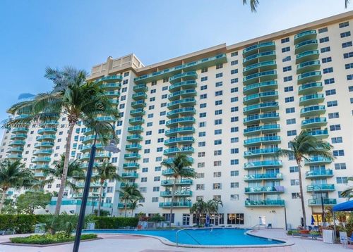 805-19380 Collins Ave, Sunny Isles Beach, FL, 33160-2236 | Card Image