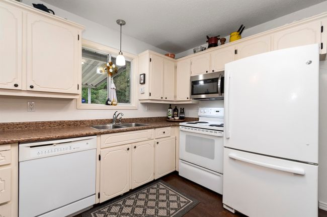 45312 Crescent Drive, House other with 3 bedrooms, 1 bathrooms and 6 parking in Chilliwack BC | Image 14