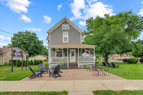 224 S Main St, Burlington, IL, 60109-1047 | Card Image