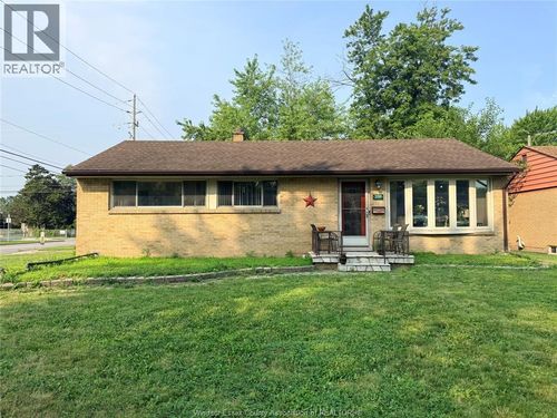 3199 Mark Ave, Windsor, ON, N9E2W9 | Card Image