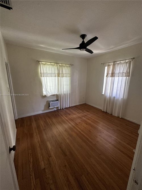apt-8-1560 Jefferson Ave, Miami Beach, FL, 33139-0700 | Card Image