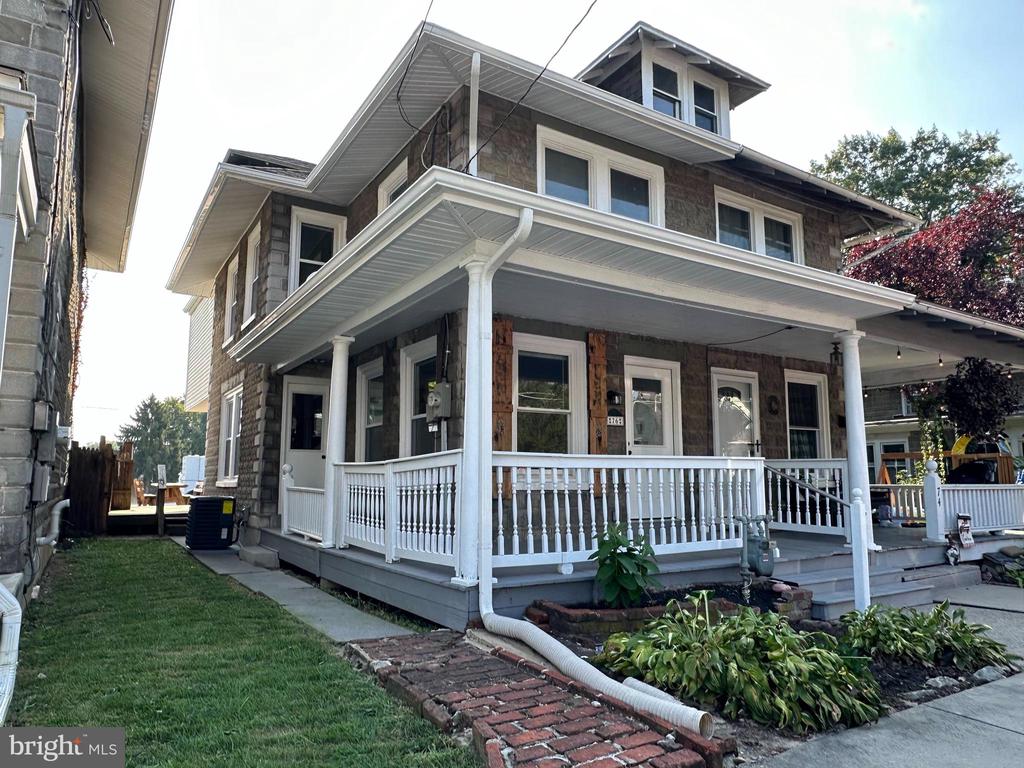 Grant St, Manheim, PA 17545