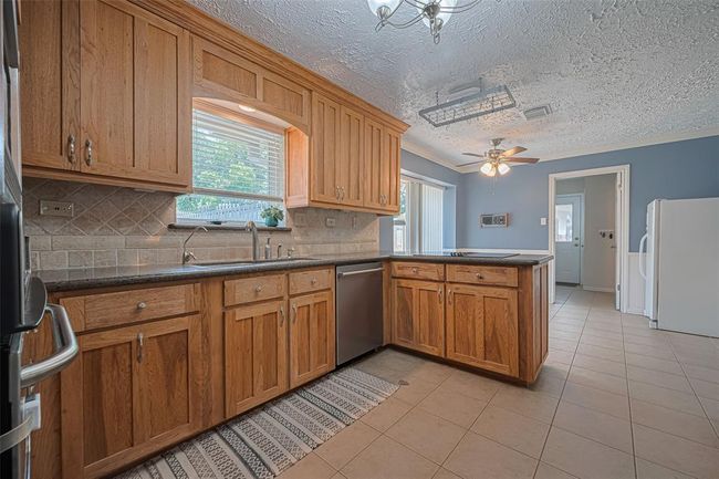 8326 Partlow Ln, House other with 4 bedrooms, 3 bathrooms and 2 parking in Houston TX | Image 13