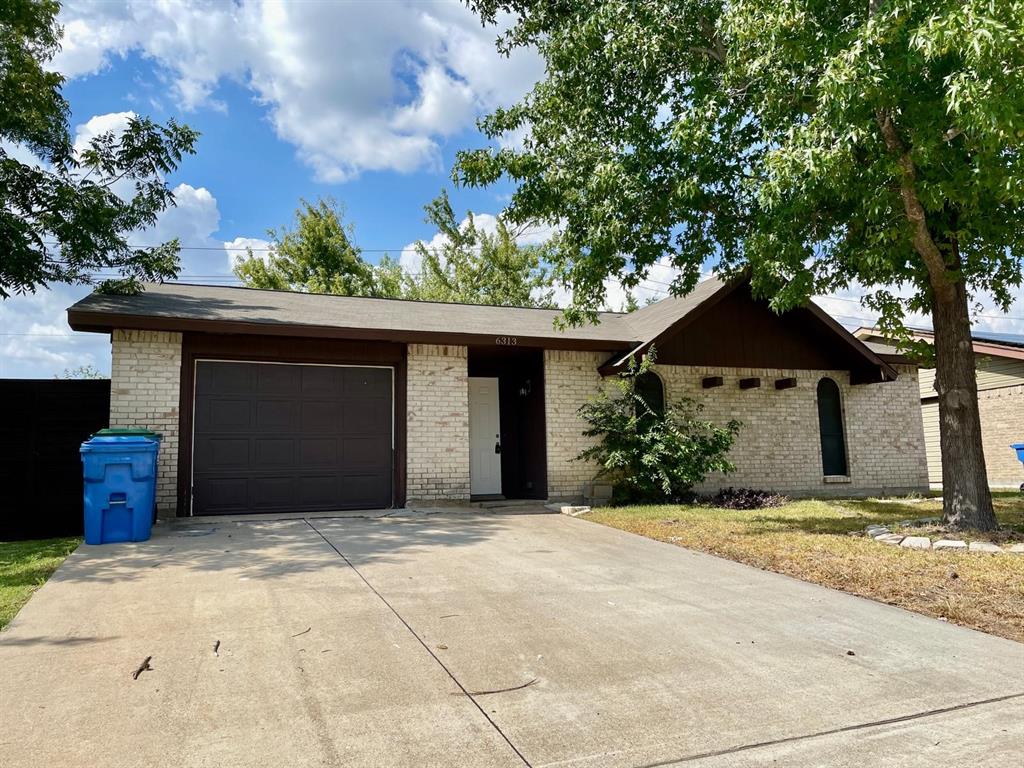 Locust St, Rowlett, TX 75089