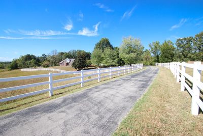 3120 Three Island Road, Home with 3 bedrooms, 2 bathrooms and 2 parking in Walling TN | Image 3