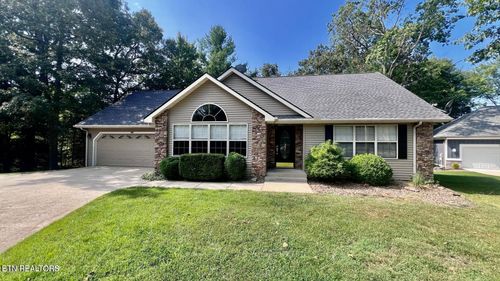 39 Leaf Cir, Crossville, TN, 38558-2834 | Card Image