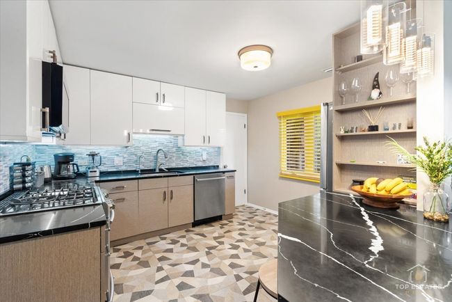 APT-209 - 1550 Sandpebble Dr, Condo with 2 bedrooms, 2 bathrooms and null parking in Wheeling IL | Image 11