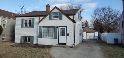 2305 S 15th Ave, Broadview, IL, 60155-4007 | Card Image