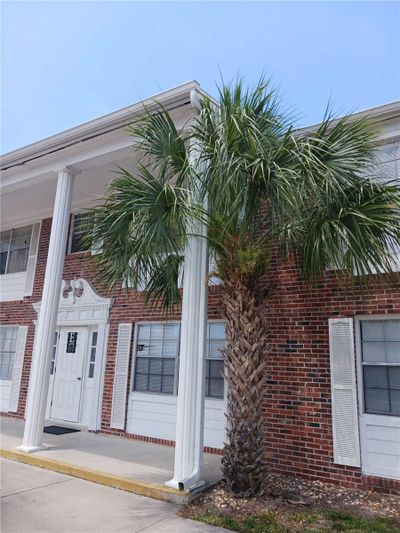 E8 - 4507 9 Th Street W, Condo with 2 bedrooms, 2 bathrooms and null parking in Bradenton FL | Image 1