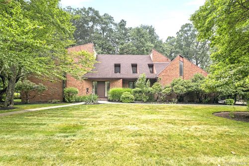 5 Sophia St, Monsey, NY, 10952-2011 | Card Image