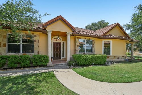 2-2004 American Dr, Lago Vista, TX, 78645-7410 | Card Image