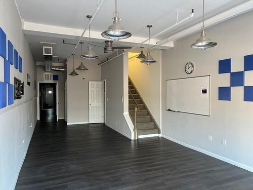 52 Broadway, Greenlawn, NY, 11740-1399 | Card Image