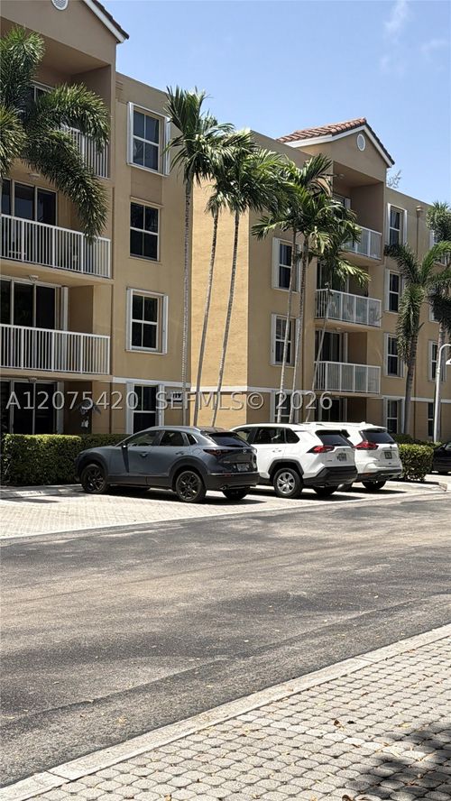 105-619 E Sheridan St, Dania Beach, FL, 33004-5802 | Card Image