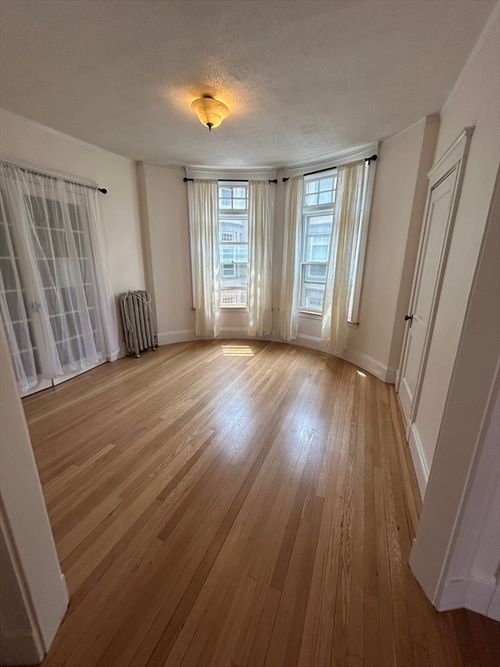 b-1675 Beacon St, Brookline, MA, 02445-4499 | Card Image