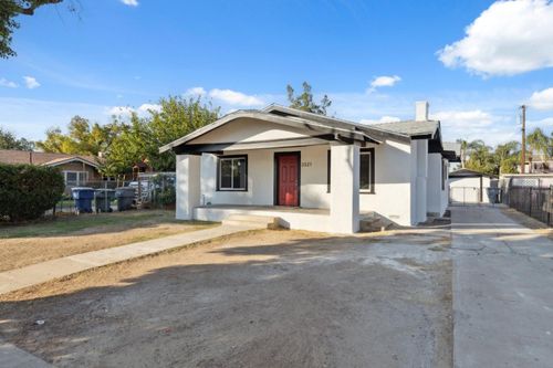 3321 E Montecito Ave, Fresno, CA, 93702-3340 | Card Image