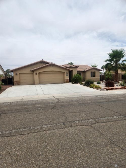 11633 E 28th Pl, Yuma, AZ, 85367-4929 | Card Image