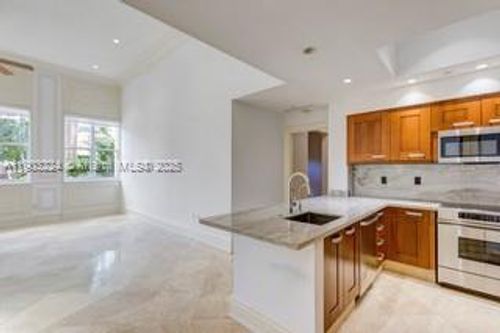 le-60 Edgewater Dr, Coral Gables, FL, 33133-6970 | Card Image