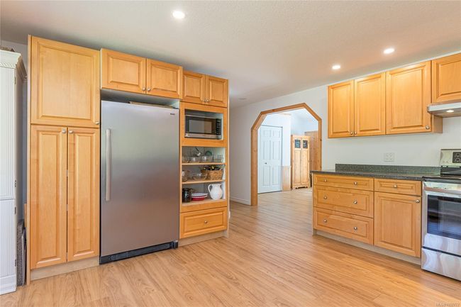 2380 Fowler Rd, House other with 3 bedrooms, 2 bathrooms and 8 parking in Qualicum Beach BC | Image 27