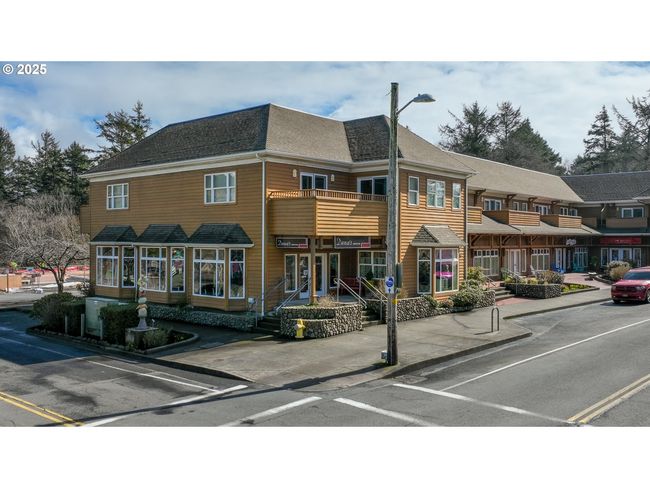 APT-201 - 123 S Hemlock St, Condo with 3 bedrooms, 2 bathrooms and null parking in Cannon Beach OR | Image 5