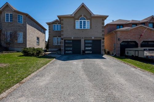 83 Violet St, Barrie, ON, L4N9N3 | Card Image