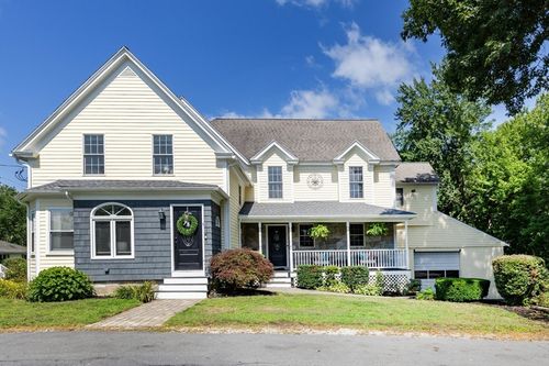 7 Austin St, Methuen, MA, 01844-2210 | Card Image
