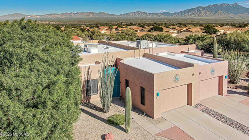 172 N Running Spring Drive, Green Valley, AZ, 85614 | Card Image