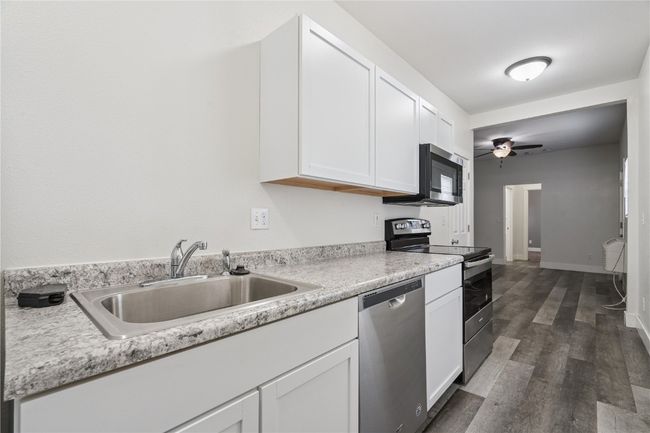 702 9 Th St Sw, Home with 0 bedrooms, 0 bathrooms and 3 parking in Cedar Rapids IA | Image 7