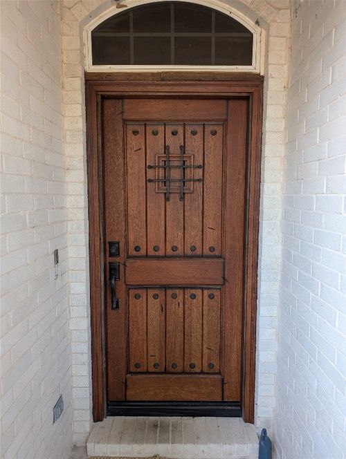 1325 Roadrunner Dr, Cedar Park, TX, 78613-5104 | Card Image