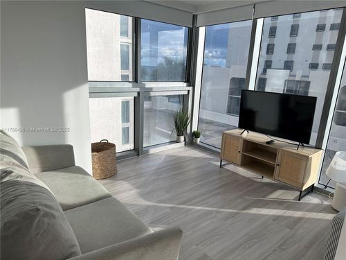 apt-608-2655 Collins Ave, Miami Beach, FL, 33140-4708 | Card Image