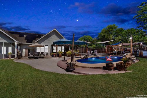884 E Torrey St, New Braunfels, TX, 78130-3344 | Card Image