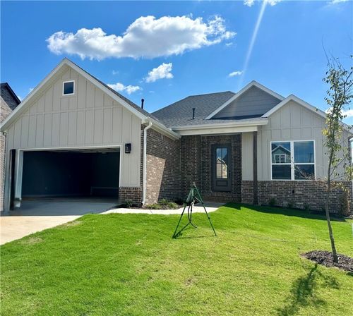 1901 Ferguson St, Pea Ridge, AR, 72751-5052 | Card Image
