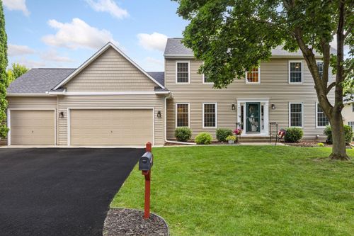 4210 Evergreen Ln N, Plymouth, MN, 55441-1339 | Card Image