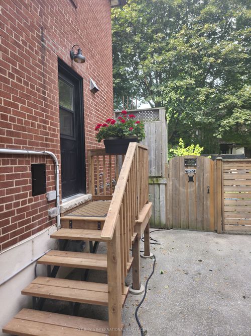 50 Allanbrooke Dr, Etobicoke, ON, M9A3N8 | Card Image