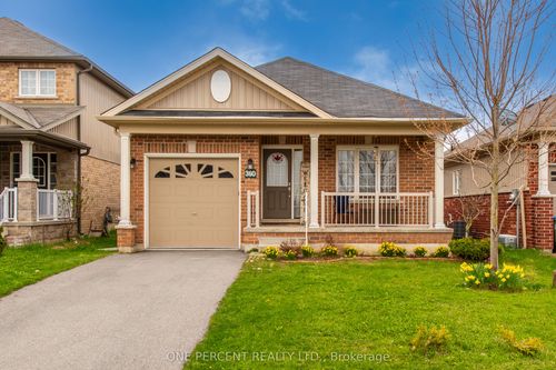 360 Armstrong St W, Listowel, ON, N4W0E5 | Card Image