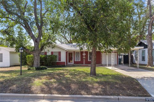 2303 4th St, Brownwood, TX, 76801-4830 | Card Image