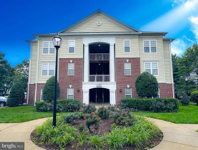 104 - 42492 Mayflower Terrace, Condo with 1 bedrooms, 1 bathrooms and null parking in BRAMBLETON VA | Image 2