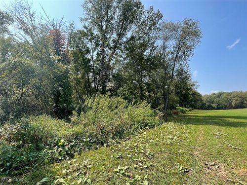 10411 Scatell St Nw, Canal Fulton, OH, 44614 | Card Image