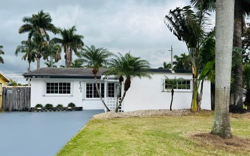 2101 N 15th Ave, Hollywood, FL, 33020-2532 | Card Image