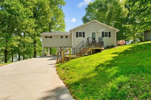330 Hillview Drive, Lexington, NC, 27292 | Card Image