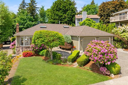 14821 104th Ave Ne, Bothell, WA, 98011-7208 | Card Image