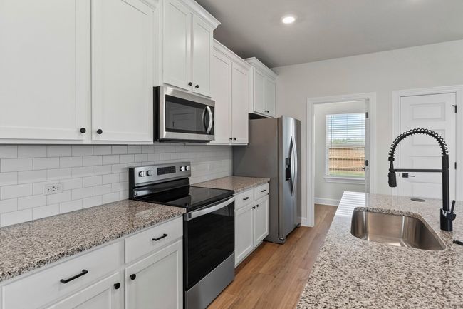 9517 Balmy Ln, House other with 3 bedrooms, 3 bathrooms and 2 parking in Manor TX | Image 4