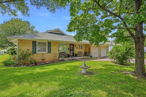 925 S Barnes Ave, Springfield, MO, 65802-2813 | Card Image