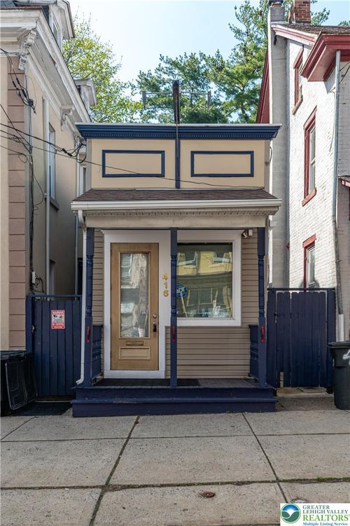 416 Wyandotte St, Bethlehem, PA, 18015-1530 | Card Image