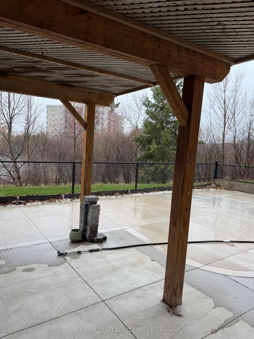 76 Tatra Crescent N, Brampton, ON, L6Y0K6 | Card Image