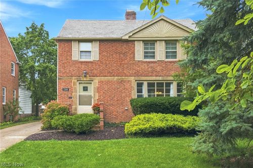 2368 Loyola Rd, University Heights, OH, 44118-4510 | Card Image