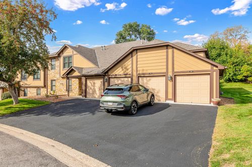5229 Balmoral Ln, Bloomington, MN, 55437-2867 | Card Image