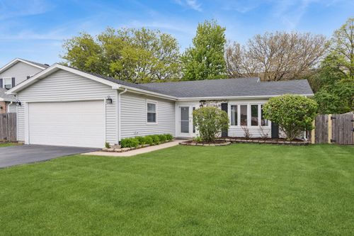 141 Pebblecreek Trl, Carol Stream, IL, 60188-1626 | Card Image
